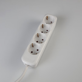 BASE MÚLTIPLE 6 ENCHUFES CON CABLE 3X1,5 1,4 METROS ALYCO