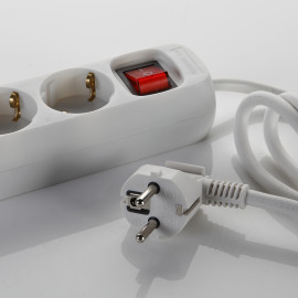 BASE MÚLTIPLE CON INTERRUPTOR 4 ENCHUFES CON CABLE 3X1,5 1,4 METROS ALYCO