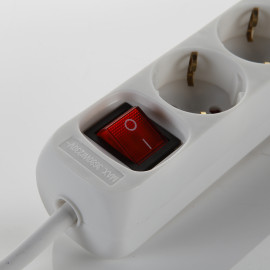 BASE MÚLTIPLE CON INTERRUPTOR 5 ENCHUFES CON CABLE 3X1,5 1,4 METROS ALYCO